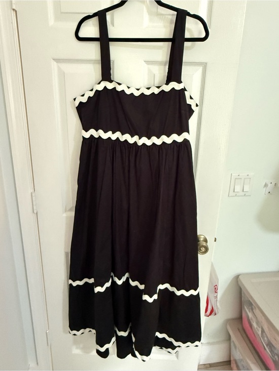 torrid Dresses & Skirts - Belle Isle Torrid Dress Black with White Trim - Size 1